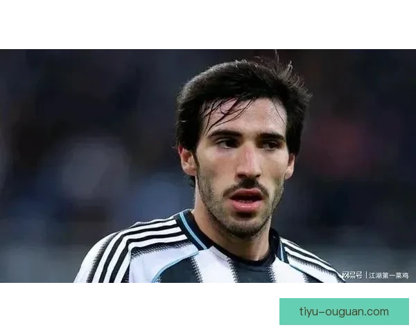 曼联应追逐托纳利乔林顿为核心